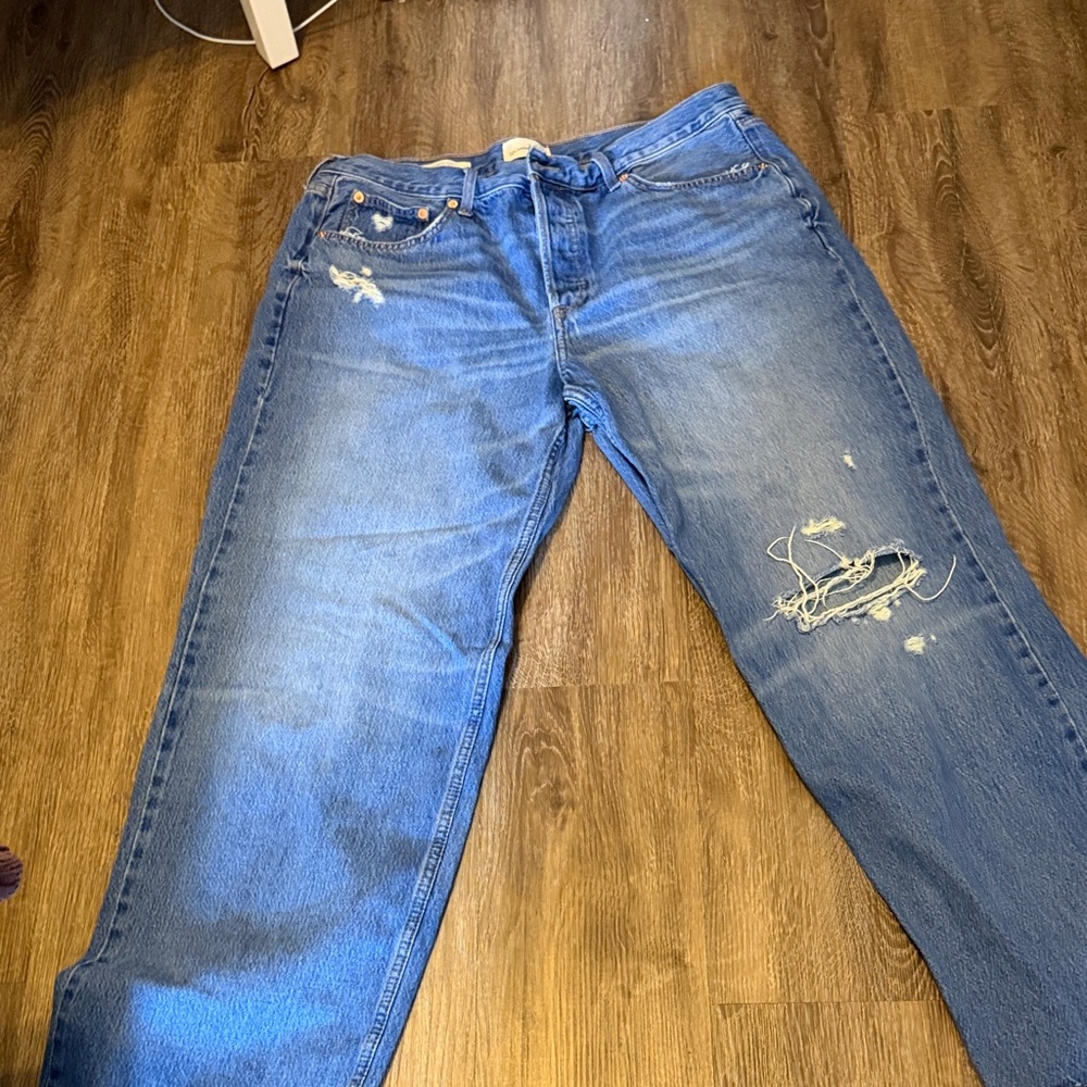 Universal Thread Women's Relaxed Blue Jeans